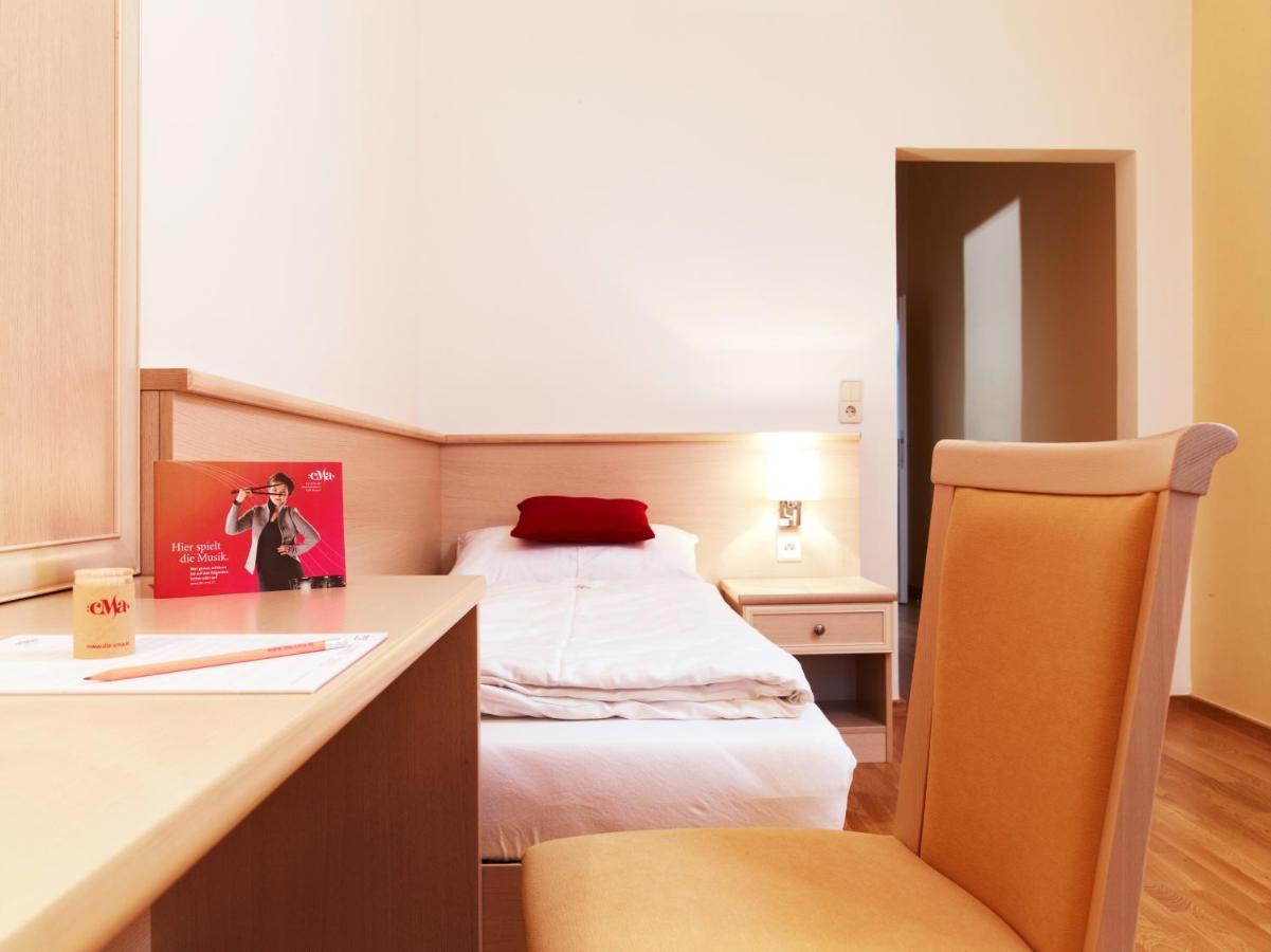 Hotel CMA Stift Ossiach Exterior foto